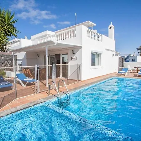 ヴィラ Puerto Del Carmen Sleeps 6 Pool Wifi プエルト・デル・カルメン