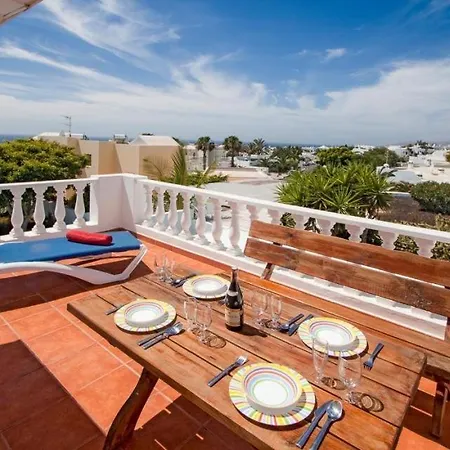 Villa Puerto Del Carmen Sleeps 6 Pool Wifi *