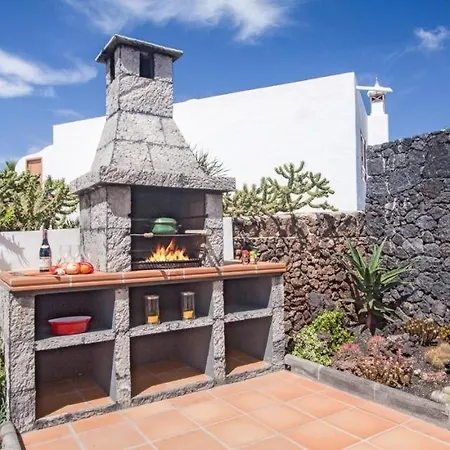 Villa Puerto Del Carmen Sleeps 6 Pool Wifi